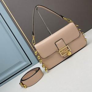 Fendi Handbags 558